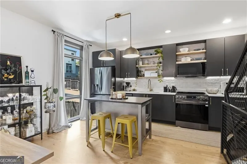 1278 Eames GRN NW Atlanta, GA 30318