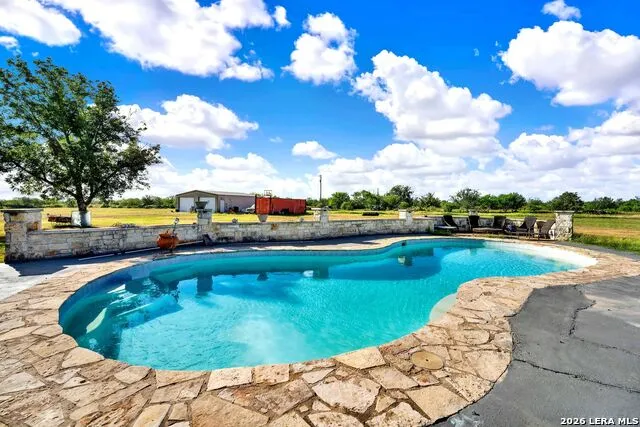 1466 County Road 456 Hondo, TX 78861