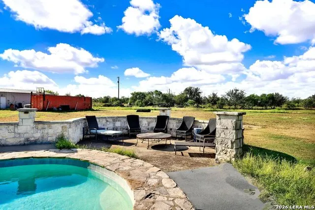 1466 County Road 456 Hondo, TX 78861