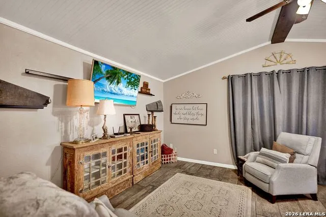 1466 County Road 456 Hondo, TX 78861