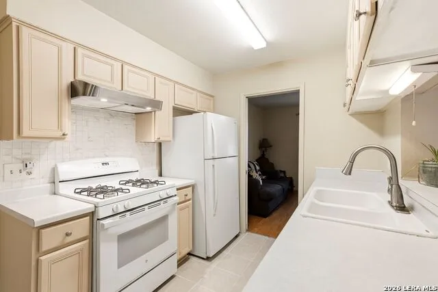 4314 Clear Spring Dr San Antonio, TX 78217