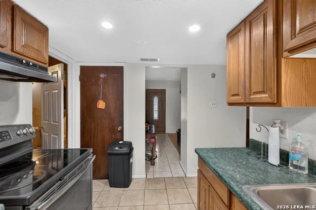 5022 FRANK BORMAN DR Kirby, TX 78219