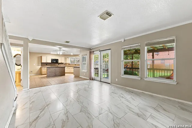 7505 Forest Stream Live Oak, TX 78233