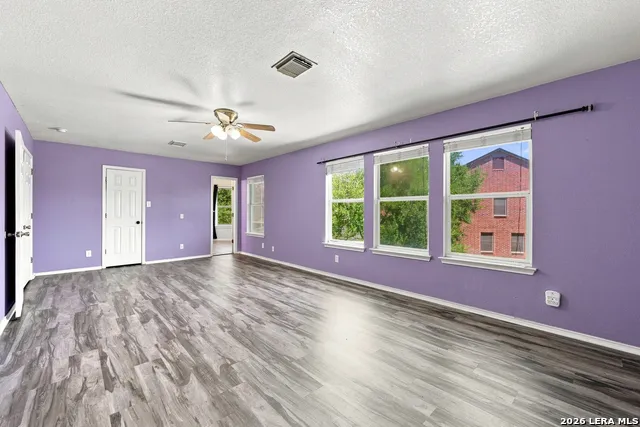 7505 Forest Stream Live Oak, TX 78233