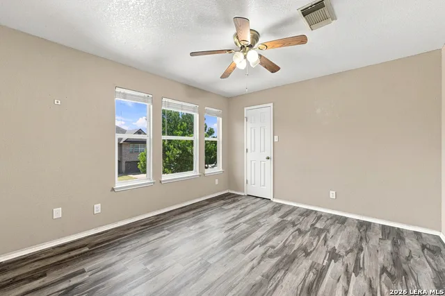 7505 Forest Stream Live Oak, TX 78233