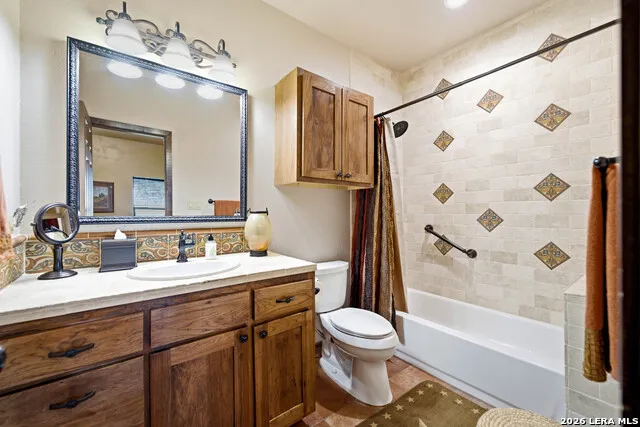 106 County Road 253 Poth, TX 78147