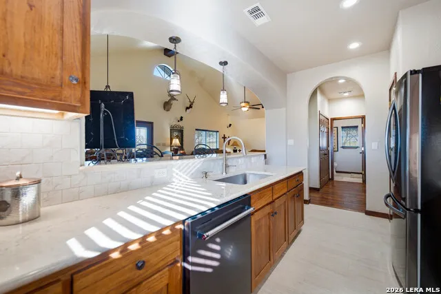 106 County Road 253 Poth, TX 78147