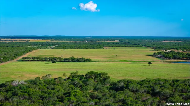 106 County Road 253 Poth, TX 78147