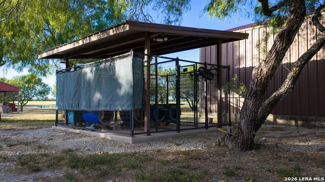 106 County Road 253 Poth, TX 78147