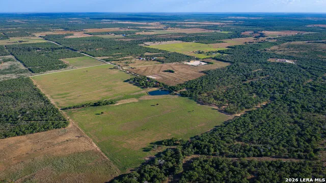 106 County Road 253 Poth, TX 78147