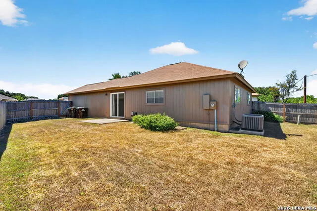 8210 LONGHORN RIDGE DR Converse, TX 78109