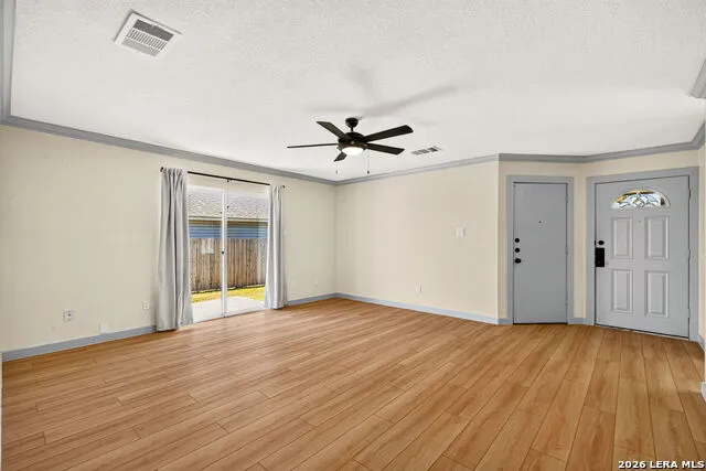 8210 LONGHORN RIDGE DR Converse, TX 78109