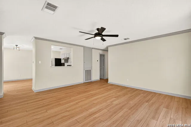 8210 LONGHORN RIDGE DR Converse, TX 78109