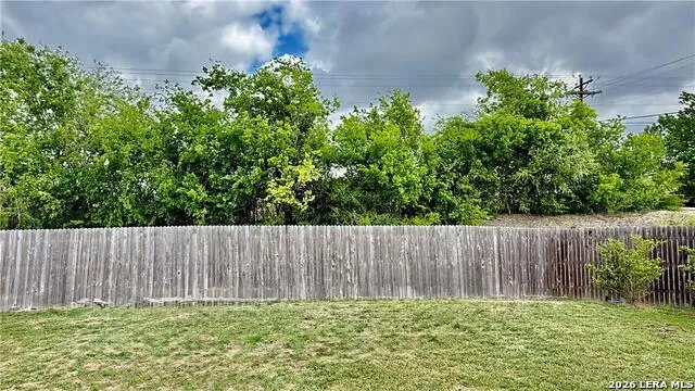 1660 W Nolte Farms Seguin, TX 78155