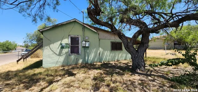 887 AUSTIN ST Eagle Pass, TX 78852
