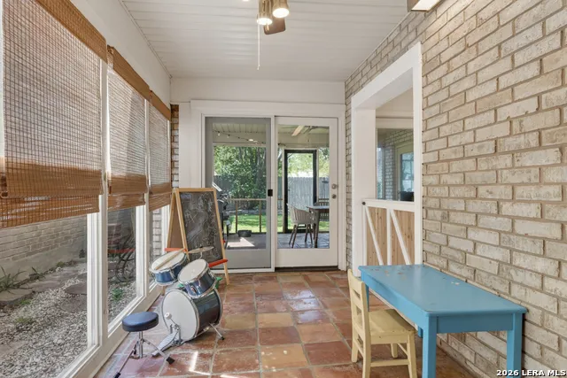 5822 Northgap Windcrest, TX 78239