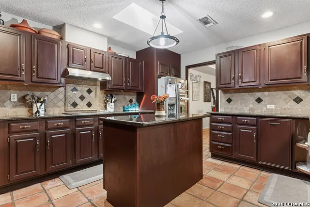 5822 Northgap Windcrest, TX 78239