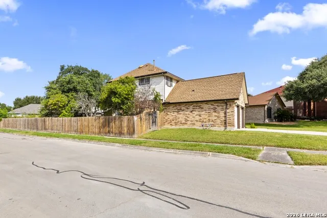 8303 Copperknoll Converse, TX 78109