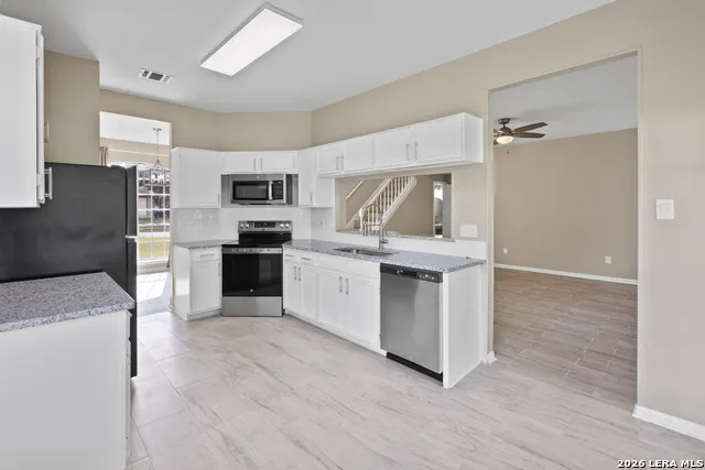 8303 Copperknoll Converse, TX 78109