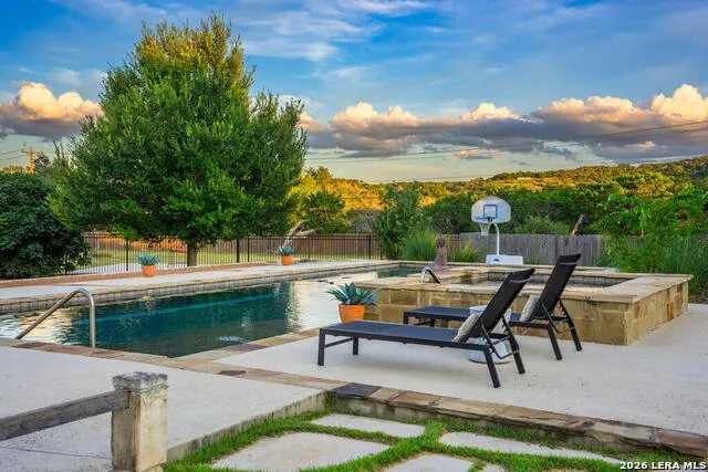 140 Oak Hampton Trail Ingram, TX 78028