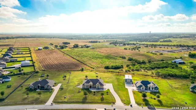 211 Siena Woods Marion, TX 78124