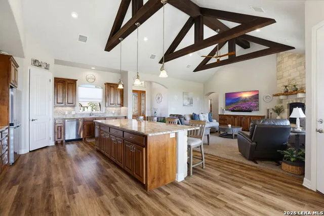 211 Siena Woods Marion, TX 78124