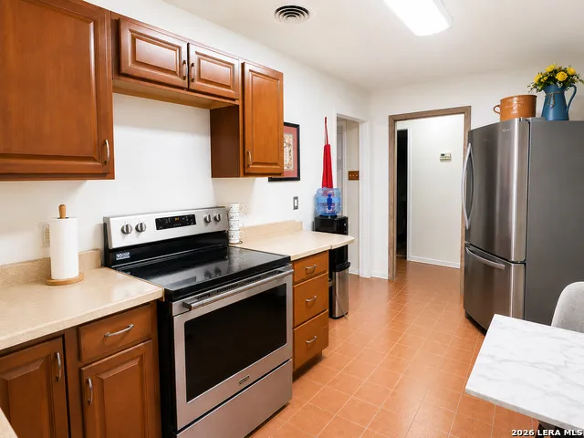 2178 Maverick Dr Eagle Pass, TX 78852