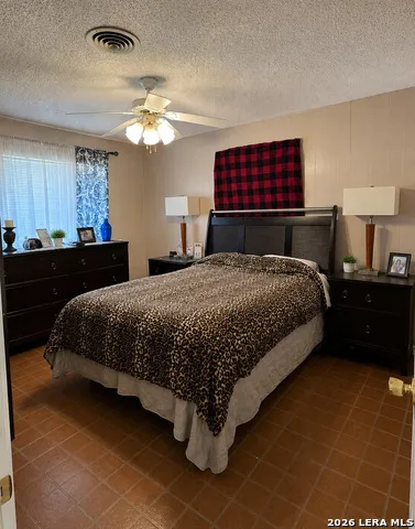 2178 Maverick Dr Eagle Pass, TX 78852
