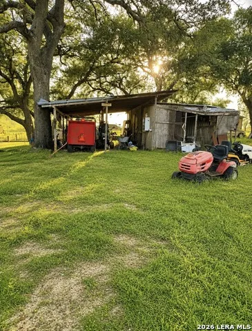 8288 w fm 476 Poteet, TX 78065