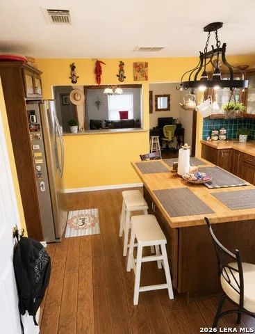 8288 w fm 476 Poteet, TX 78065