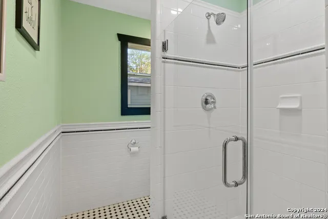 333 REDWOOD ST Alamo Heights, TX 78209