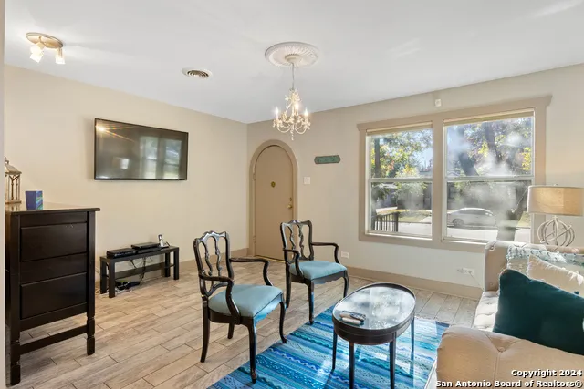 333 REDWOOD ST Alamo Heights, TX 78209