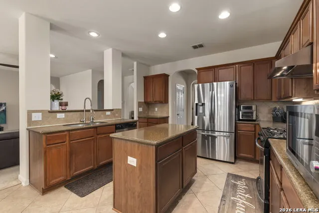 8702 JURA FRST Helotes, TX 78023