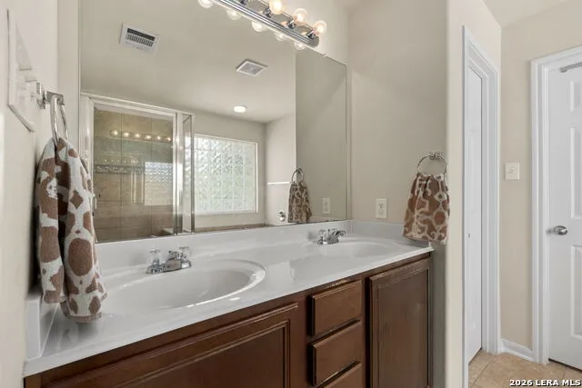 8702 JURA FRST Helotes, TX 78023