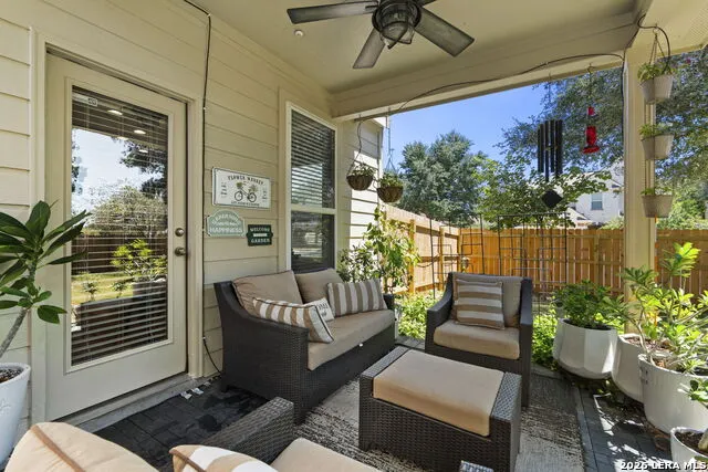 8702 JURA FRST Helotes, TX 78023