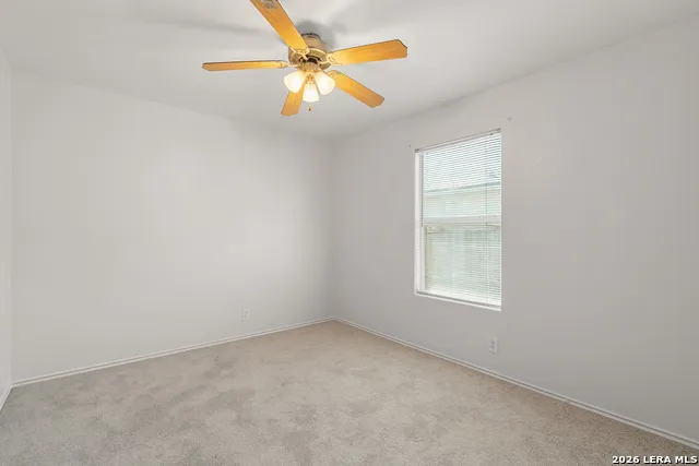 524 COPPER LN Jarrell, TX 76537