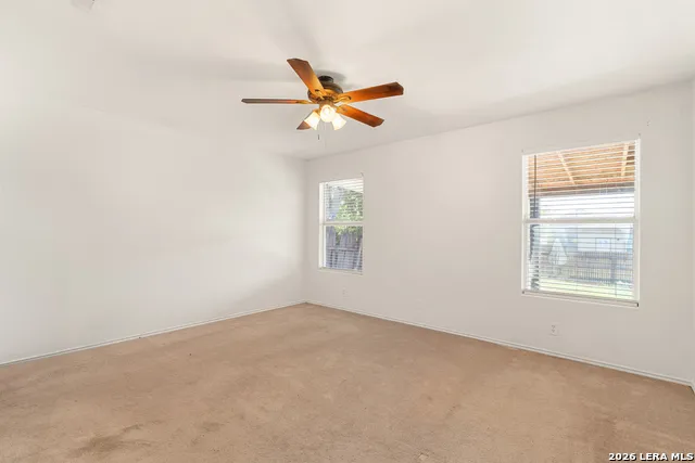 524 COPPER LN Jarrell, TX 76537