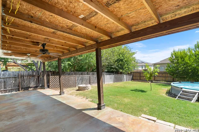 524 COPPER LN Jarrell, TX 76537