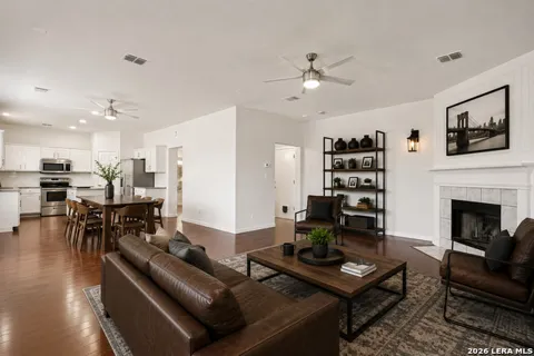 115 Nueva Vista