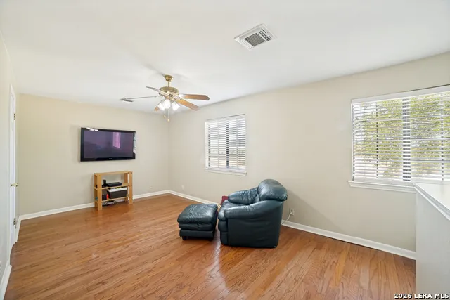 471 County Road 467 Hondo, TX 78861