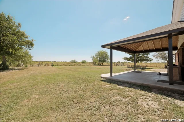 471 County Road 467 Hondo, TX 78861