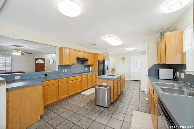 471 County Road 467 Hondo, TX 78861