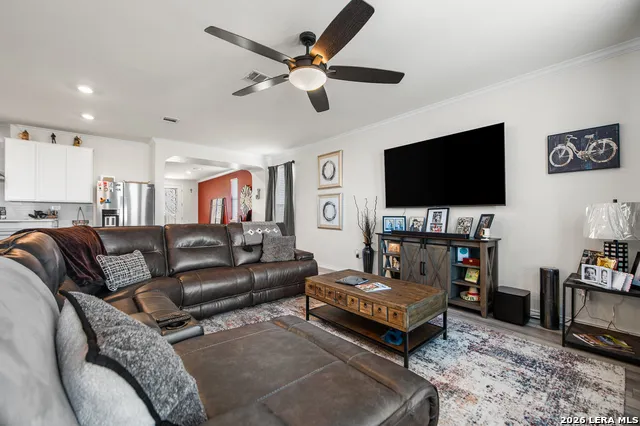 5205 NATURE PATH Marion, TX 78124