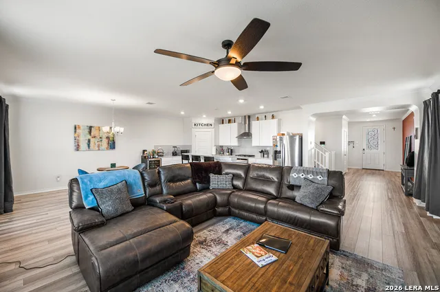 5205 NATURE PATH Marion, TX 78124