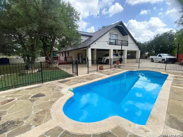 10851 SILVER TRL Atascosa, TX 78002