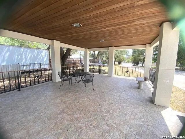 10851 SILVER TRL Atascosa, TX 78002