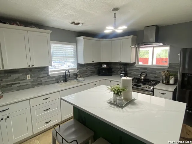 10851 SILVER TRL Atascosa, TX 78002