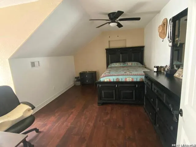 10851 SILVER TRL Atascosa, TX 78002