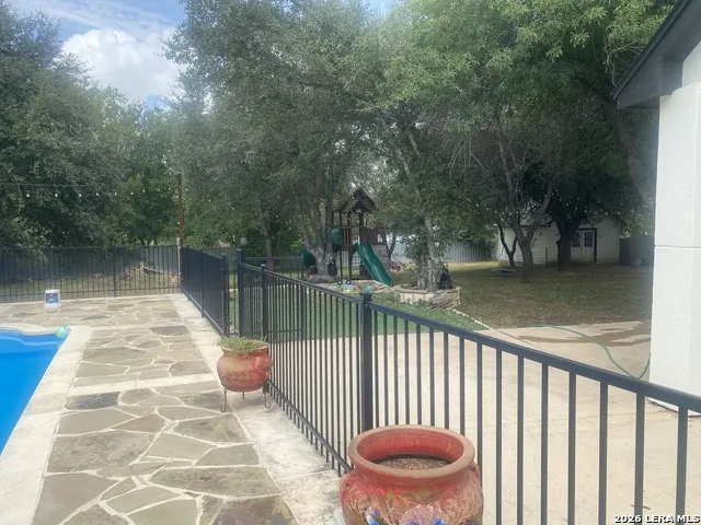 10851 SILVER TRL Atascosa, TX 78002