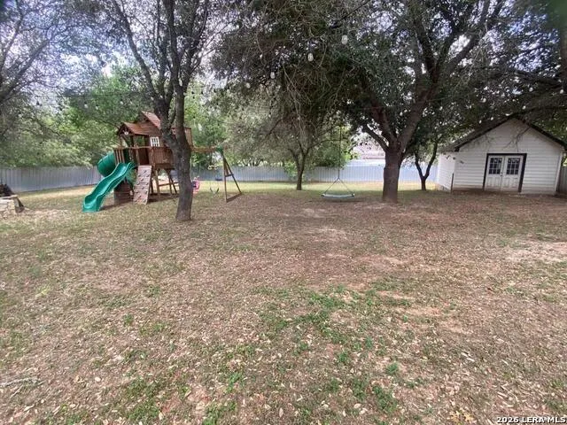 10851 SILVER TRL Atascosa, TX 78002